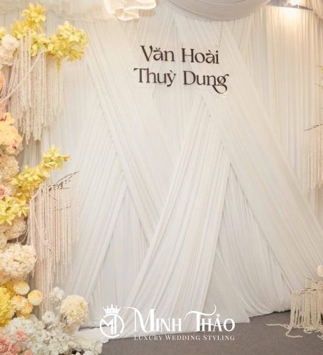 Văn Hoài & Thùy Dung