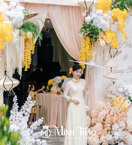 Ái Việt & Trung Hiếu