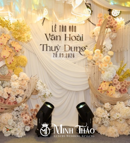 Văn Hoài & Thùy Dung