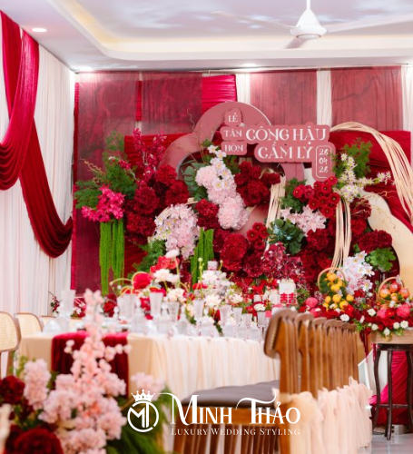 Công Hậu & Cẩm Ly
