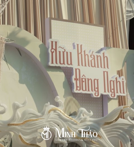 Hữu Khánh & Đông Nghi 